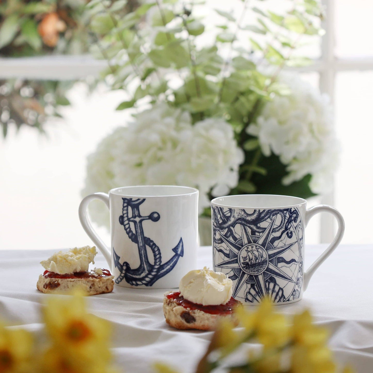 Tasse mit Anker-Motiv Bone China