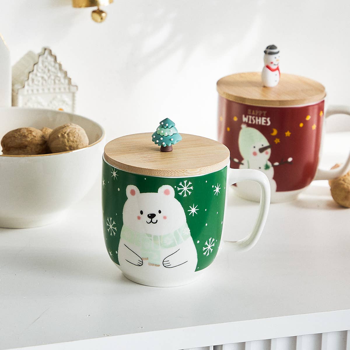 MOLDY Porzellanbecher mit Deckel – Teddybär & Tannenbaum | 300 ml