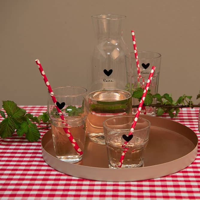 Glas-Karaffe mit Herz