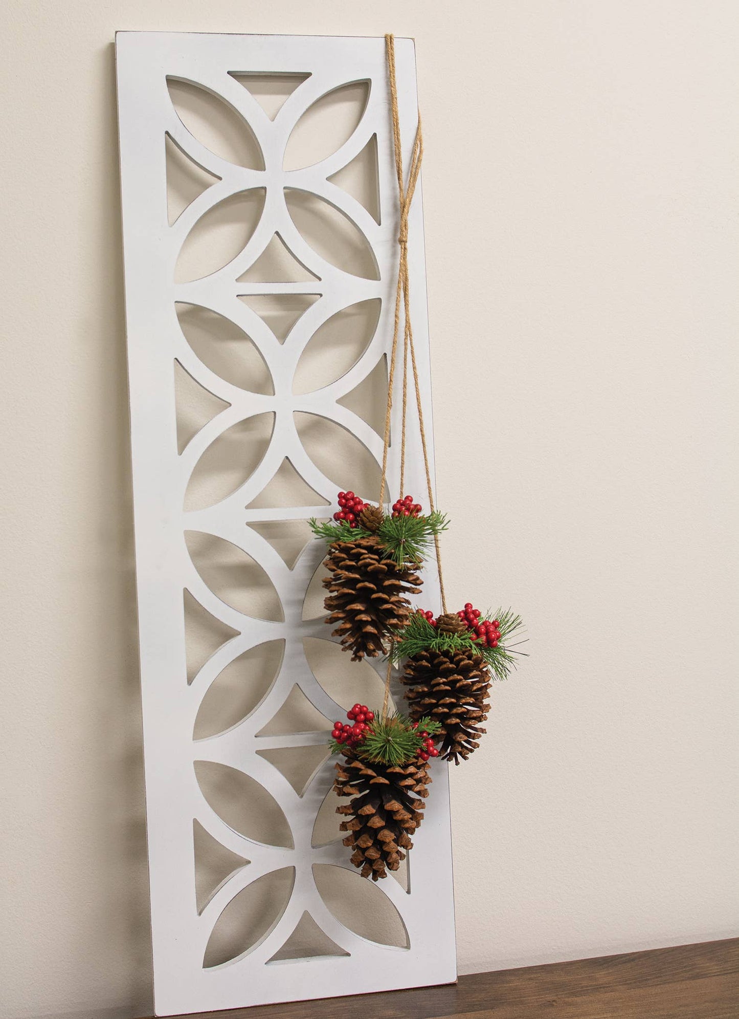 Waldkiefer-Mix & Rote Beeren Kiefernzapfen Trio-Hänger