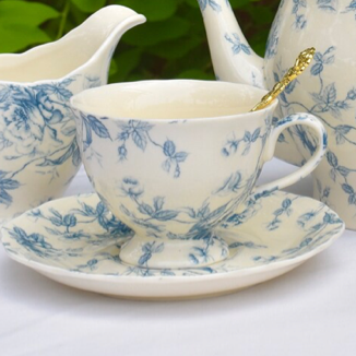 Vintage Teetasse und Untertasse BLU