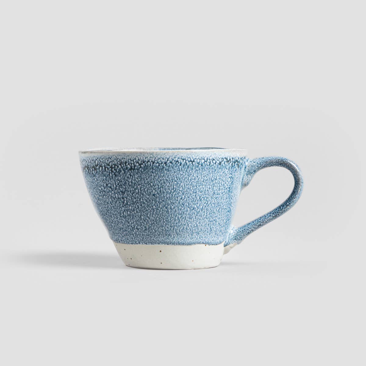 SMINJA Steinzeugbecher – Blau & Beige