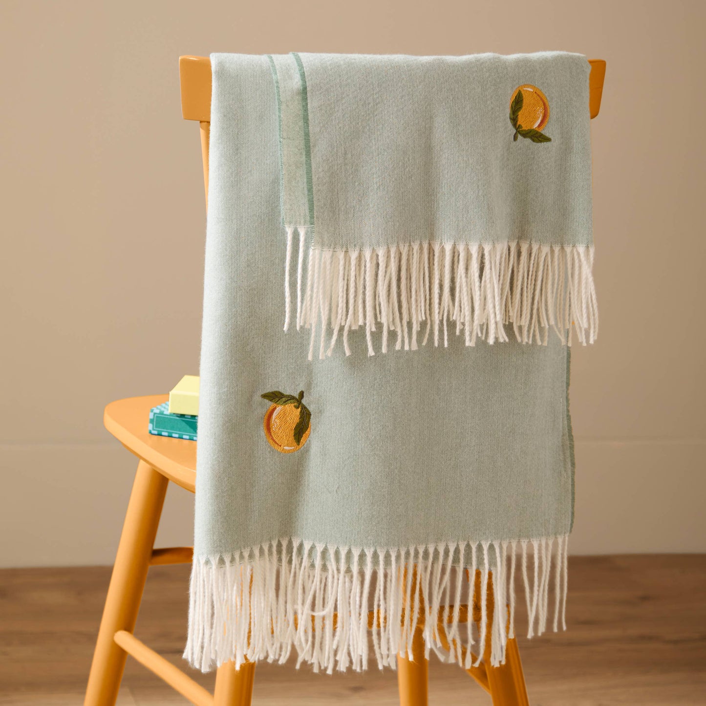 Leichte bestickte Decke: Spritzige Orange