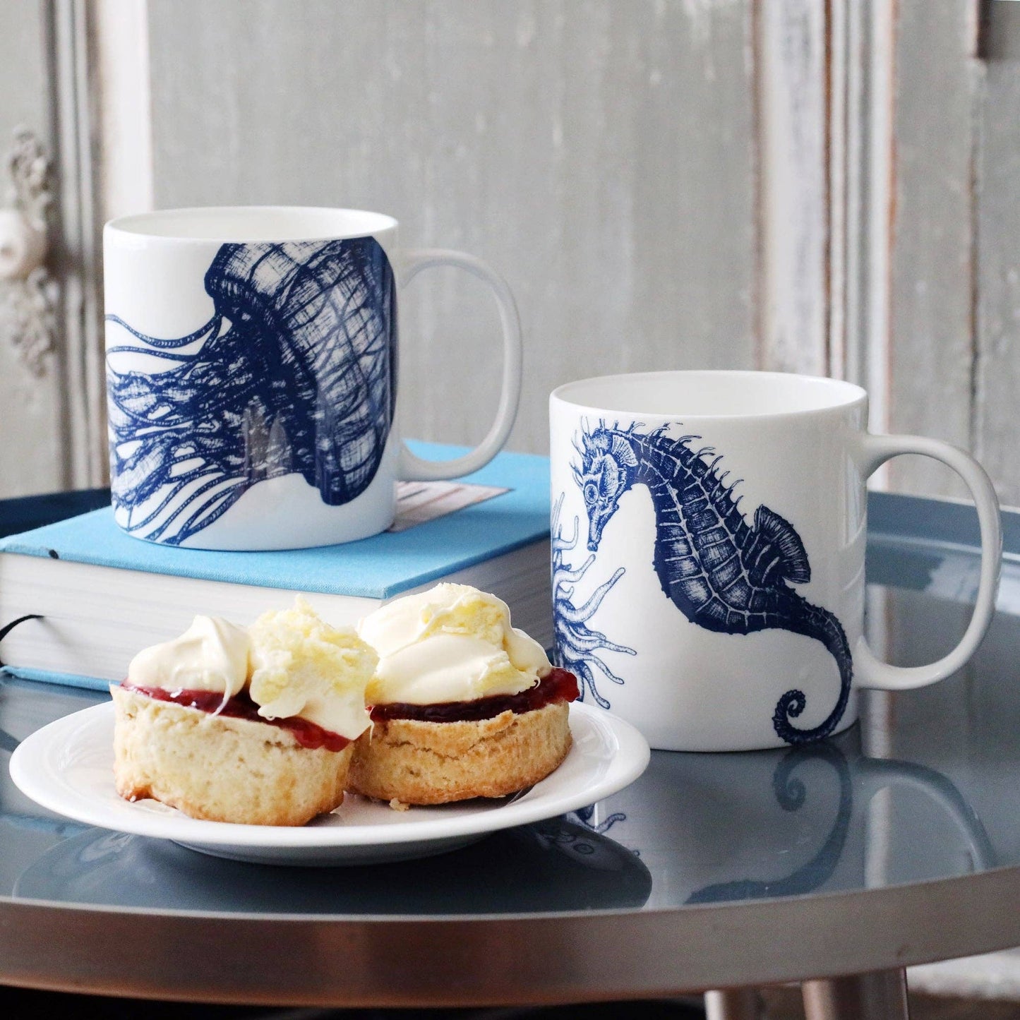 Jumbo Tasse  Seepferdchen Bone China