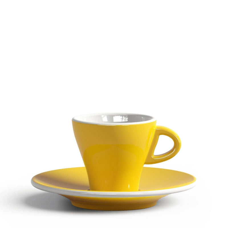 Tasse und Untertasse Hellgelb