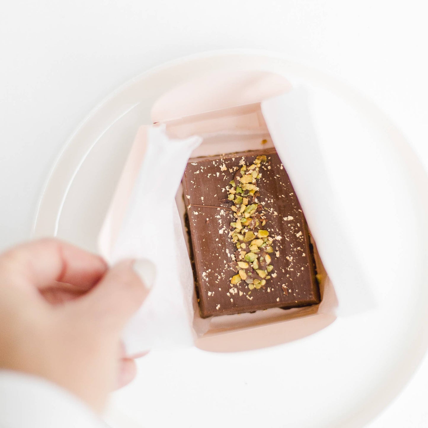 Dubai Schokolade 100g: Dunkelblaue Geschenkebox