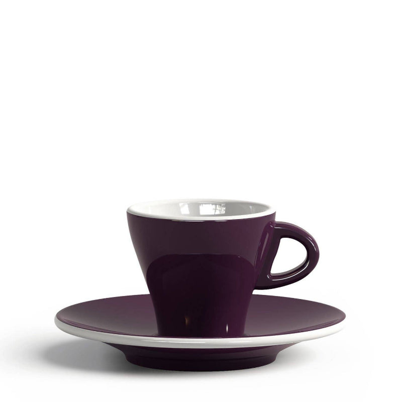 Tasse und Untertasse Violett
