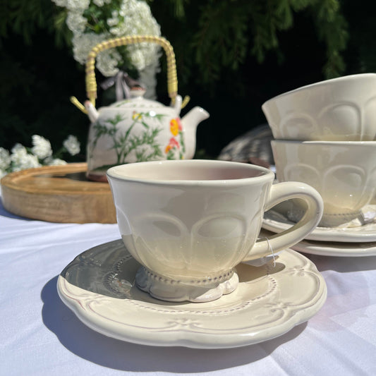 Tasse mit Untertasse Diva