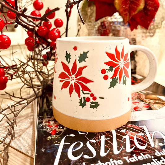 Steingutbecher mit Weihnachtsstern