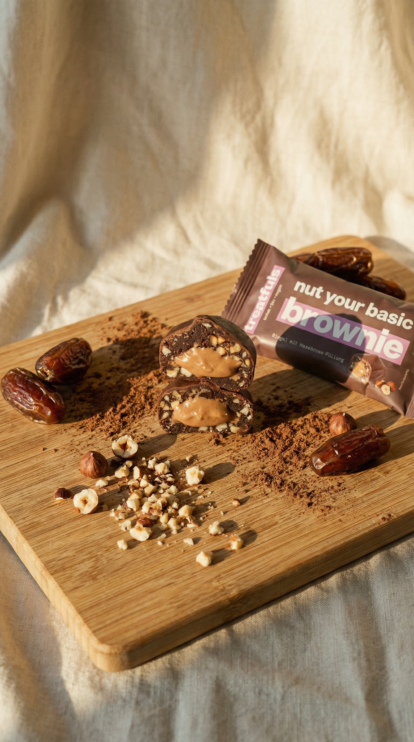 Dunkler Schoko brownie Riegel mit Füllung bio + vegan