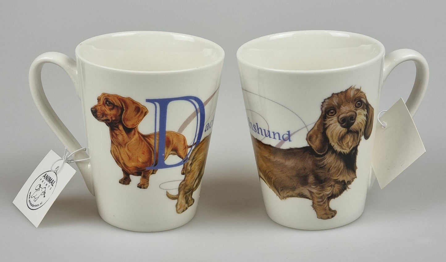 Dackel-Tasse mit Monogramm-Design
