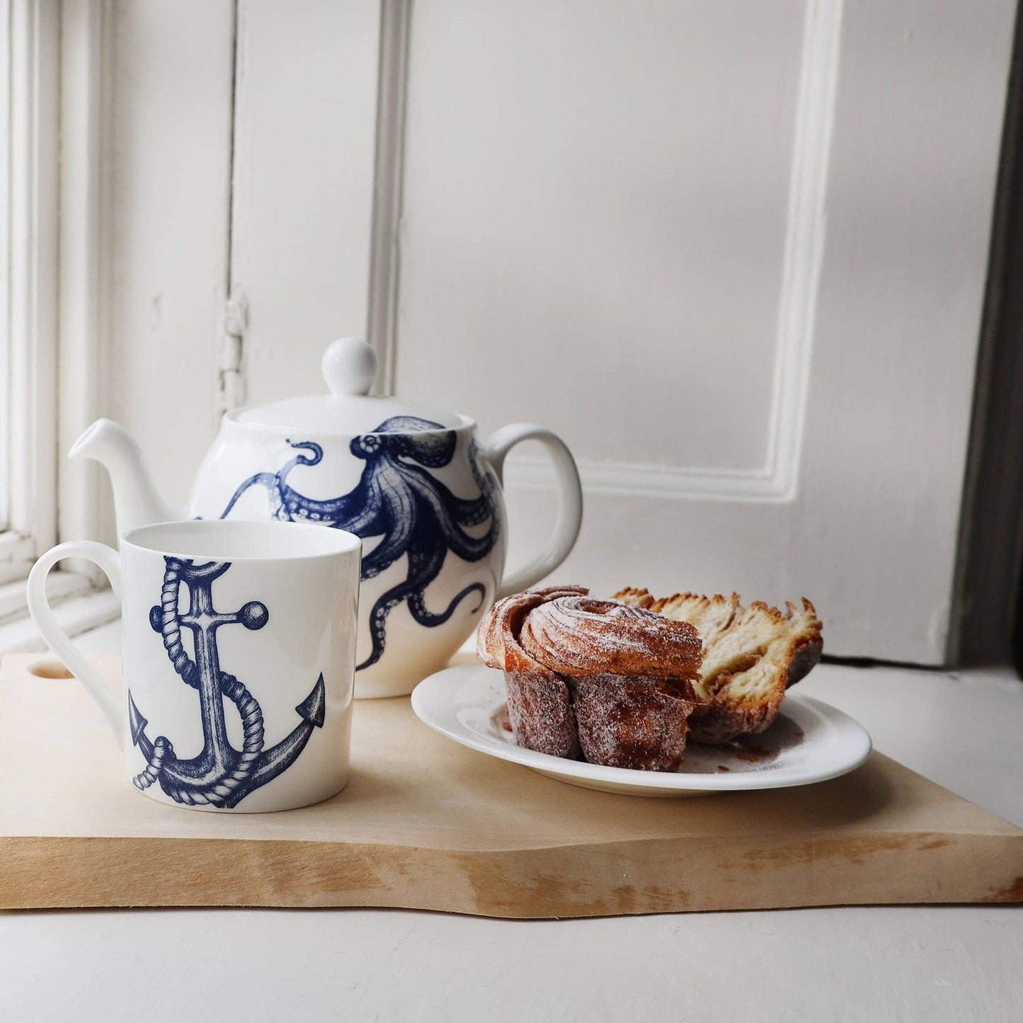 Tasse mit Anker-Motiv Bone China