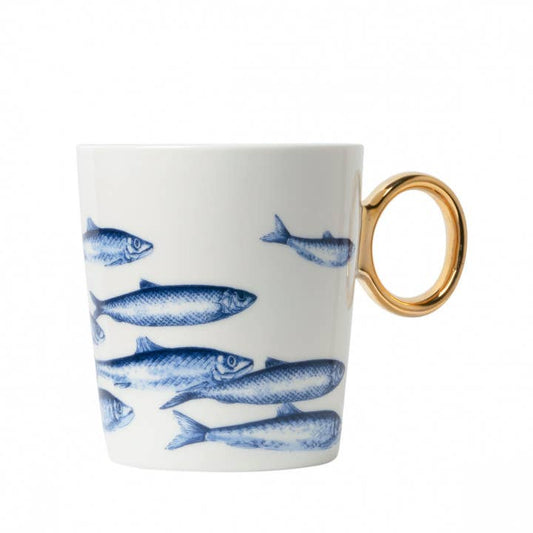 Goldener Fischbecher