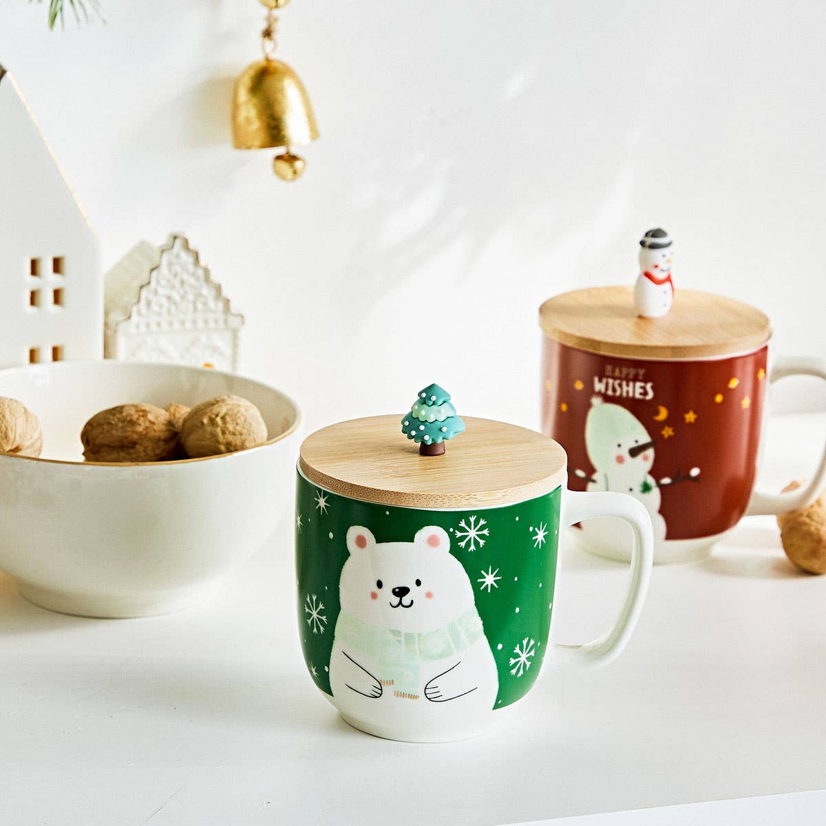 MOLDY Porzellanbecher mit Deckel – Teddybär & Tannenbaum | 300 ml