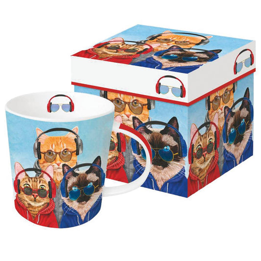 Becher Chillin' Cats