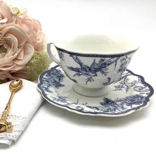 Vintage Teetasse und Untertasse