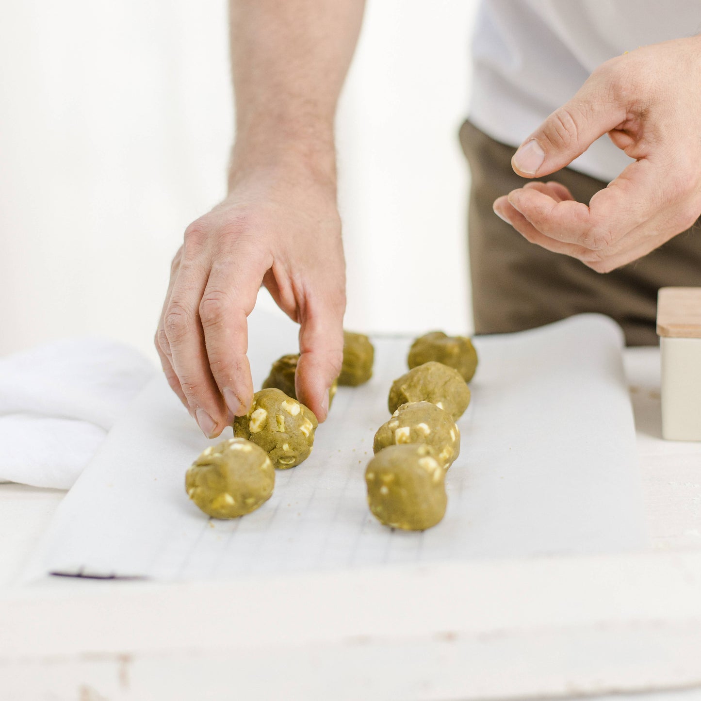 Backmischung Matcha-Cookies mit feinster belgischer weißen Schokolade